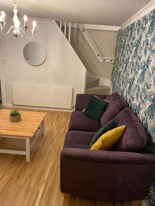Stylish & Spacious 2 Storey, 3 Bed Apartment Грейвсенд Экстерьер фото